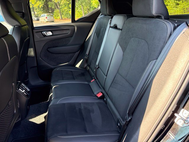 Used 2022 Volvo XC40 P8 Recharge Plus AWD/4WD image 15