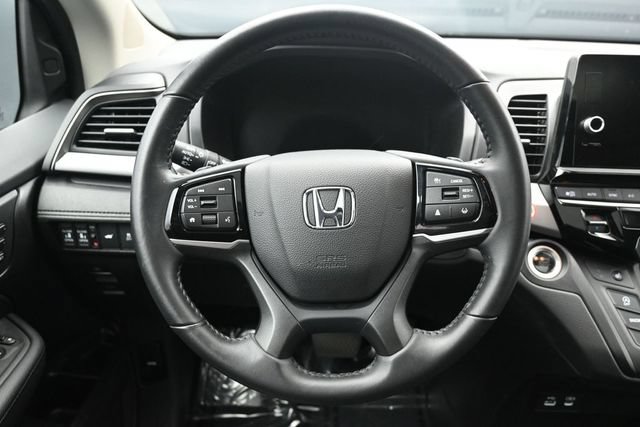 Used 2025 Honda Odyssey EX-L image 17