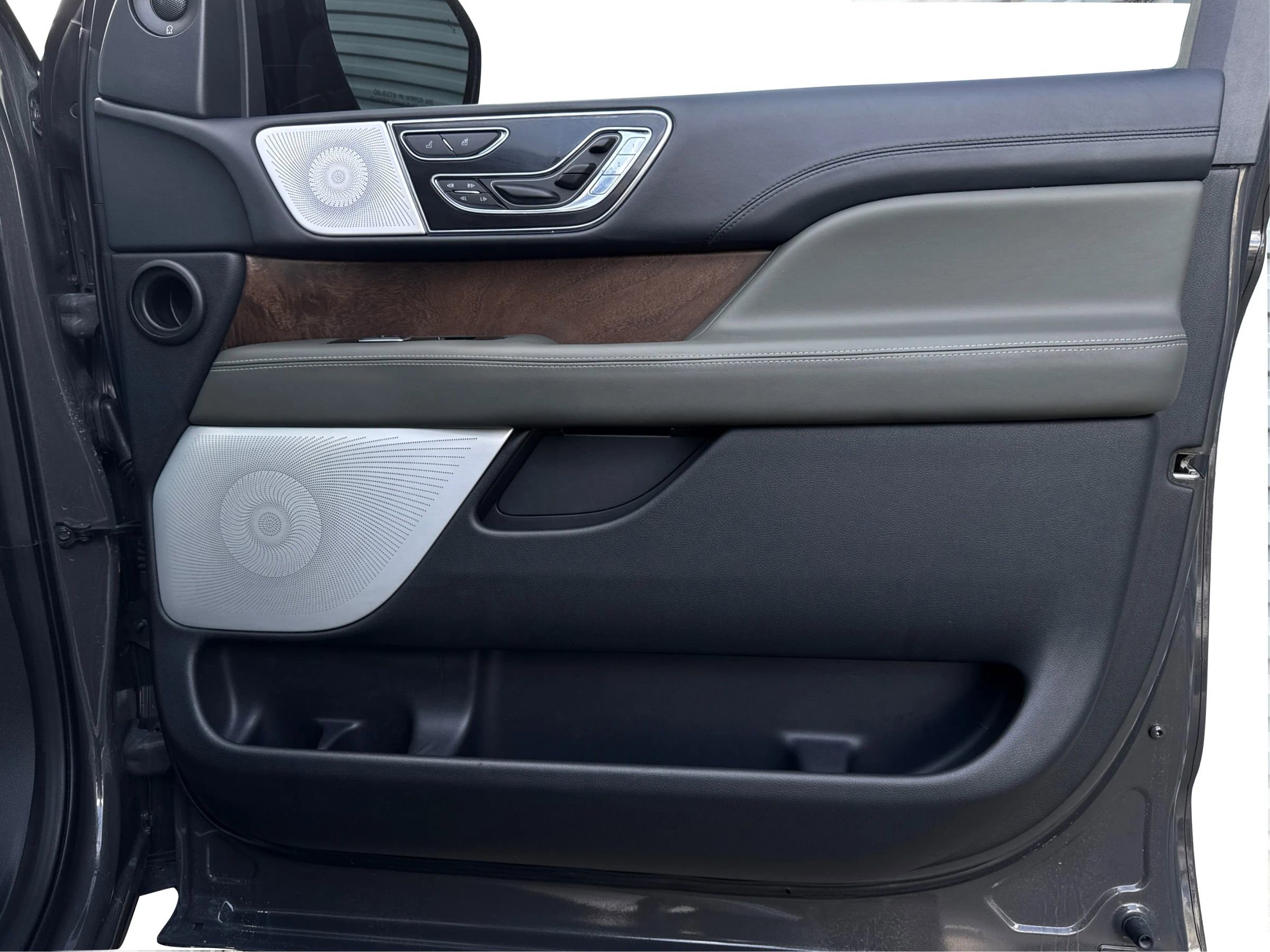 Used 2022 Lincoln Navigator Black Label image 23