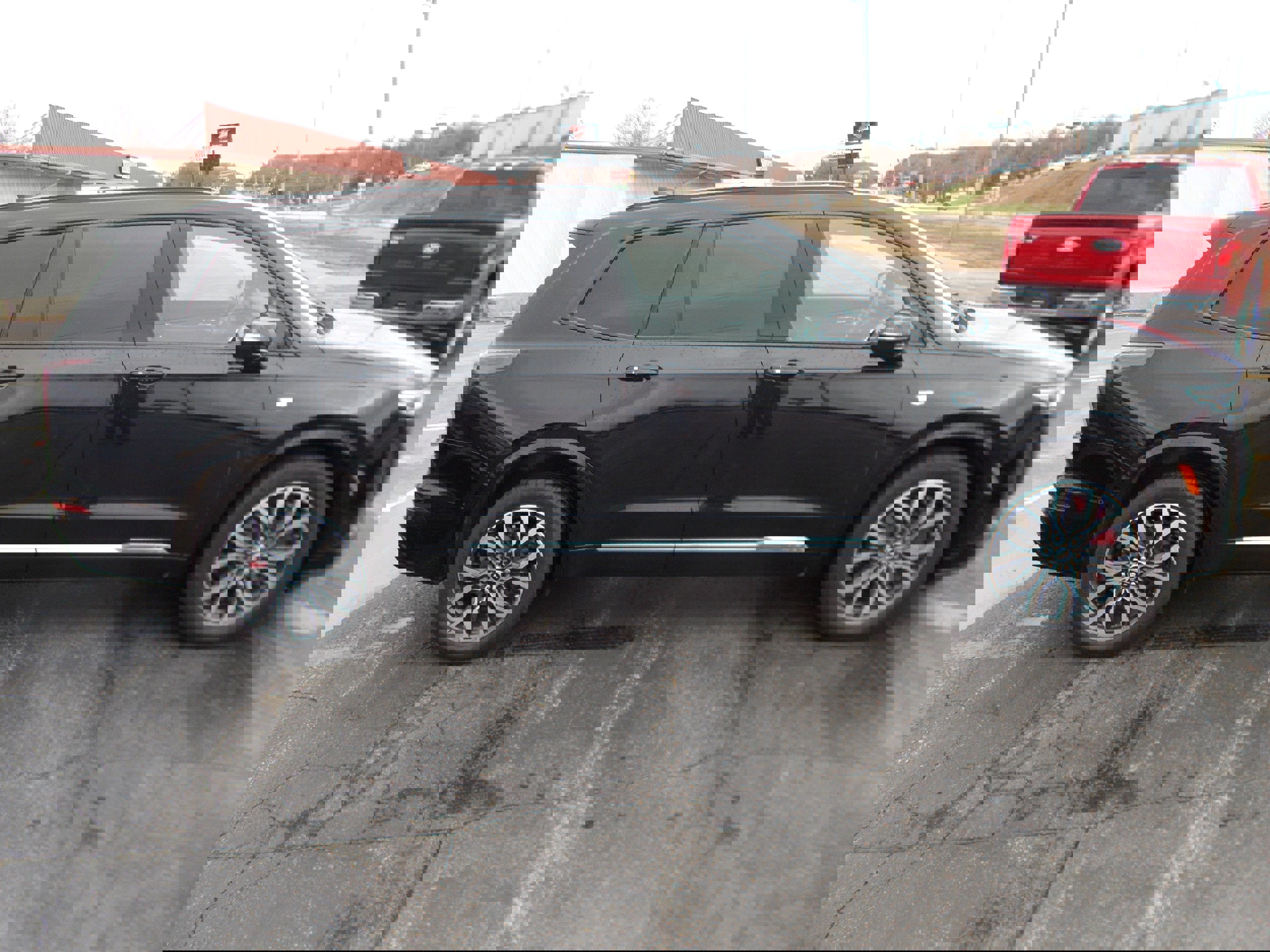 Used 2023 Cadillac XT6 Sport w/ Platinum Package image 2