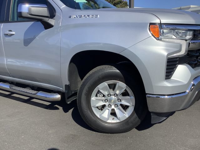Used 2022 Chevrolet Silverado 1500 LT w/ Protection Package AWD/4WD image 3