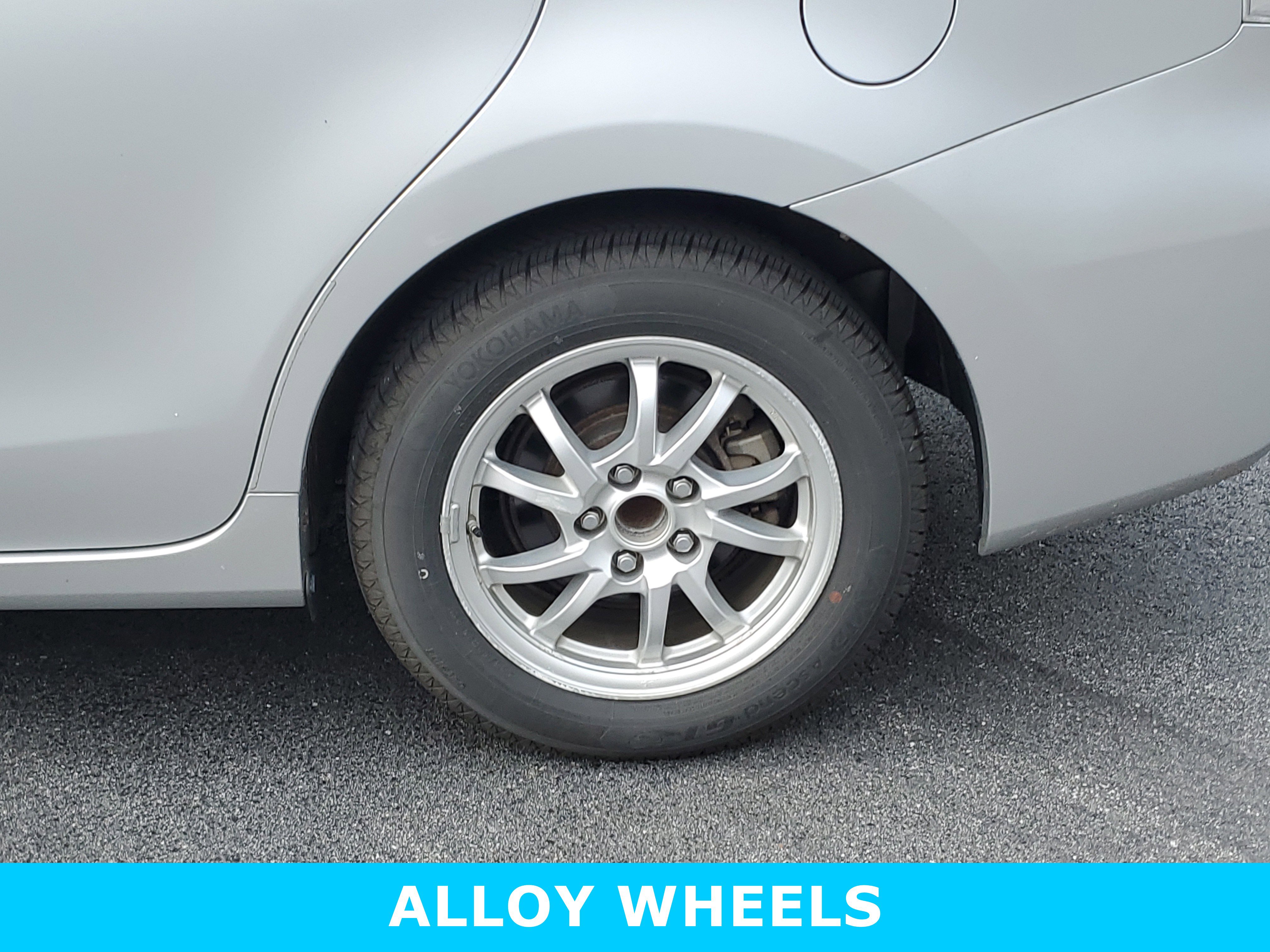 Used 2015 Toyota Prius V Two image 9