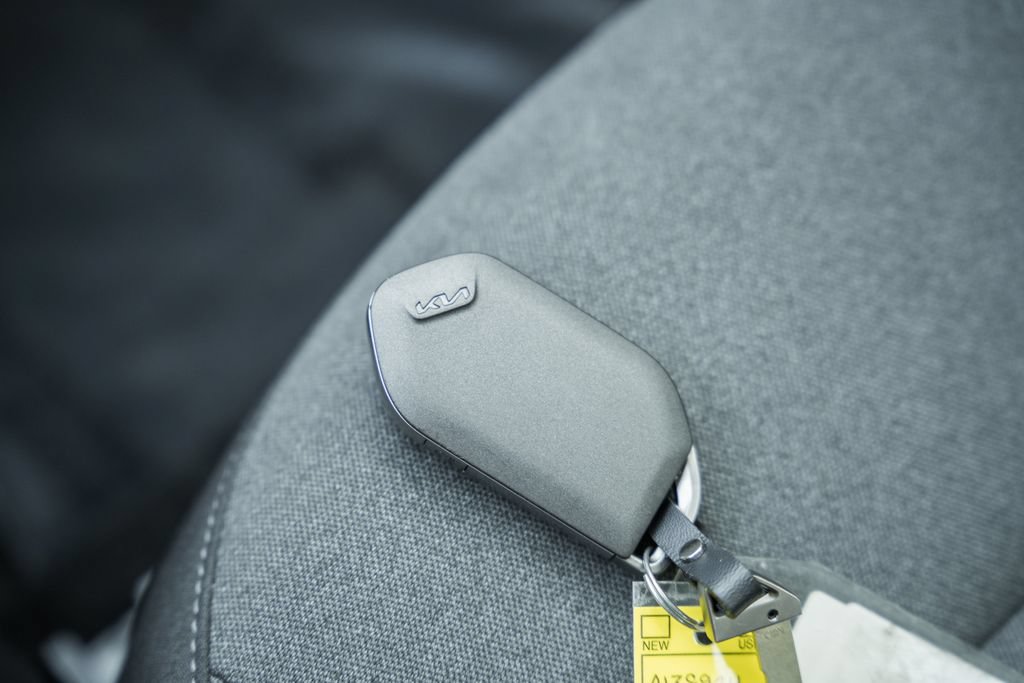Used 2025 Kia K4 FWD image 38