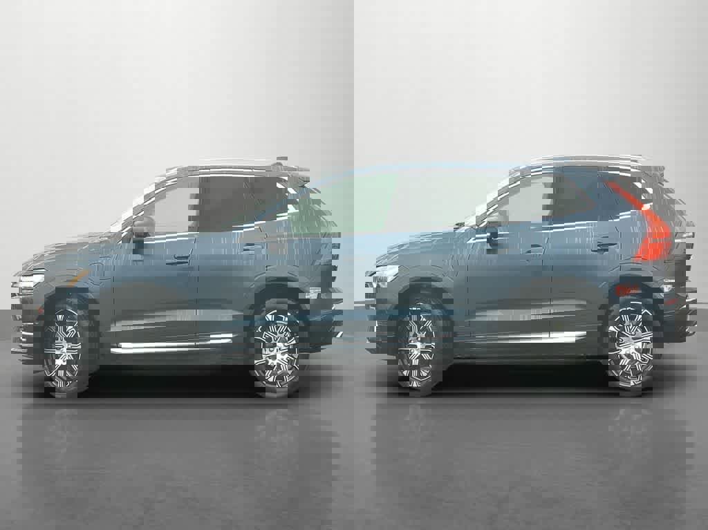 Used 2018 Volvo XC60 T8 Inscription w/ Advanced Package image 3