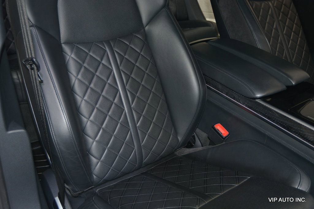 Used 2020 Audi S8 L w/ S8 Executive Package image 16