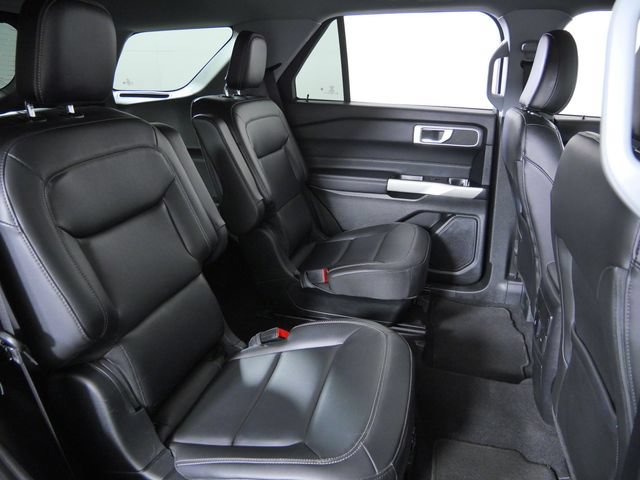 Certified 2024 Ford Explorer XLT w/ Equipment Group 202A AWD/4WD image 14