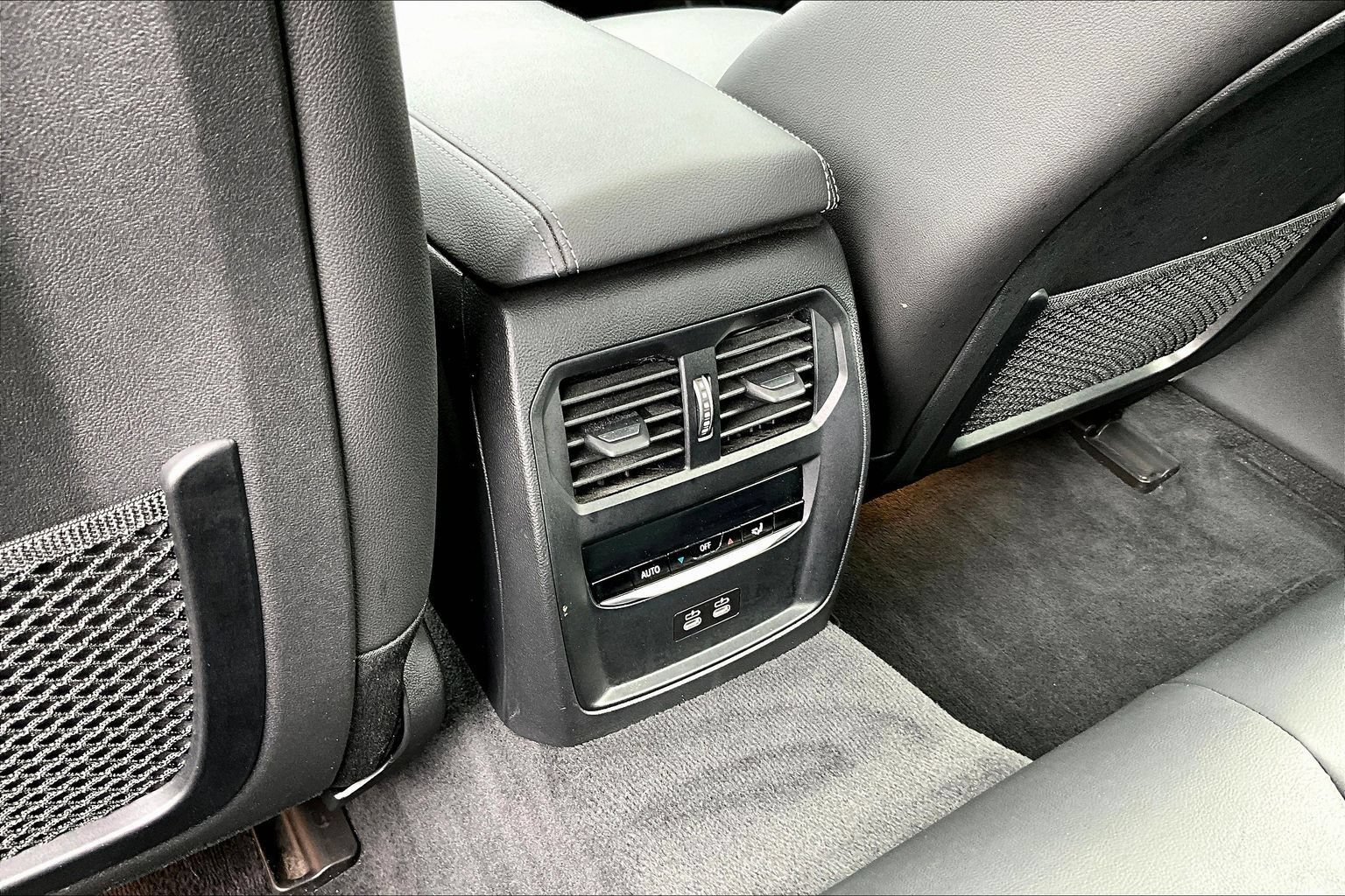 Used 2023 BMW i4 eDrive40 w/ Premium Package RWD image 9