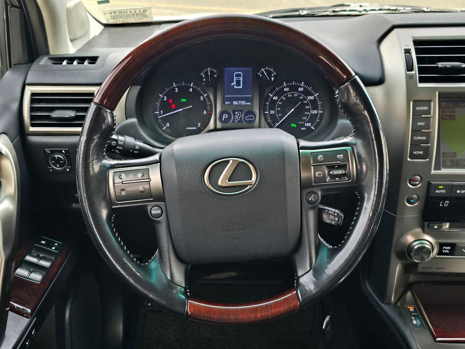 Used 2015 Lexus GX 460 w/ Premium Package AWD/4WD image 19