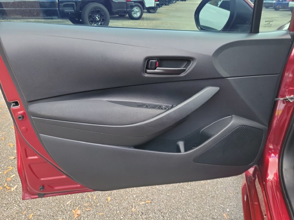 Used 2024 Toyota Corolla LE FWD image 10
