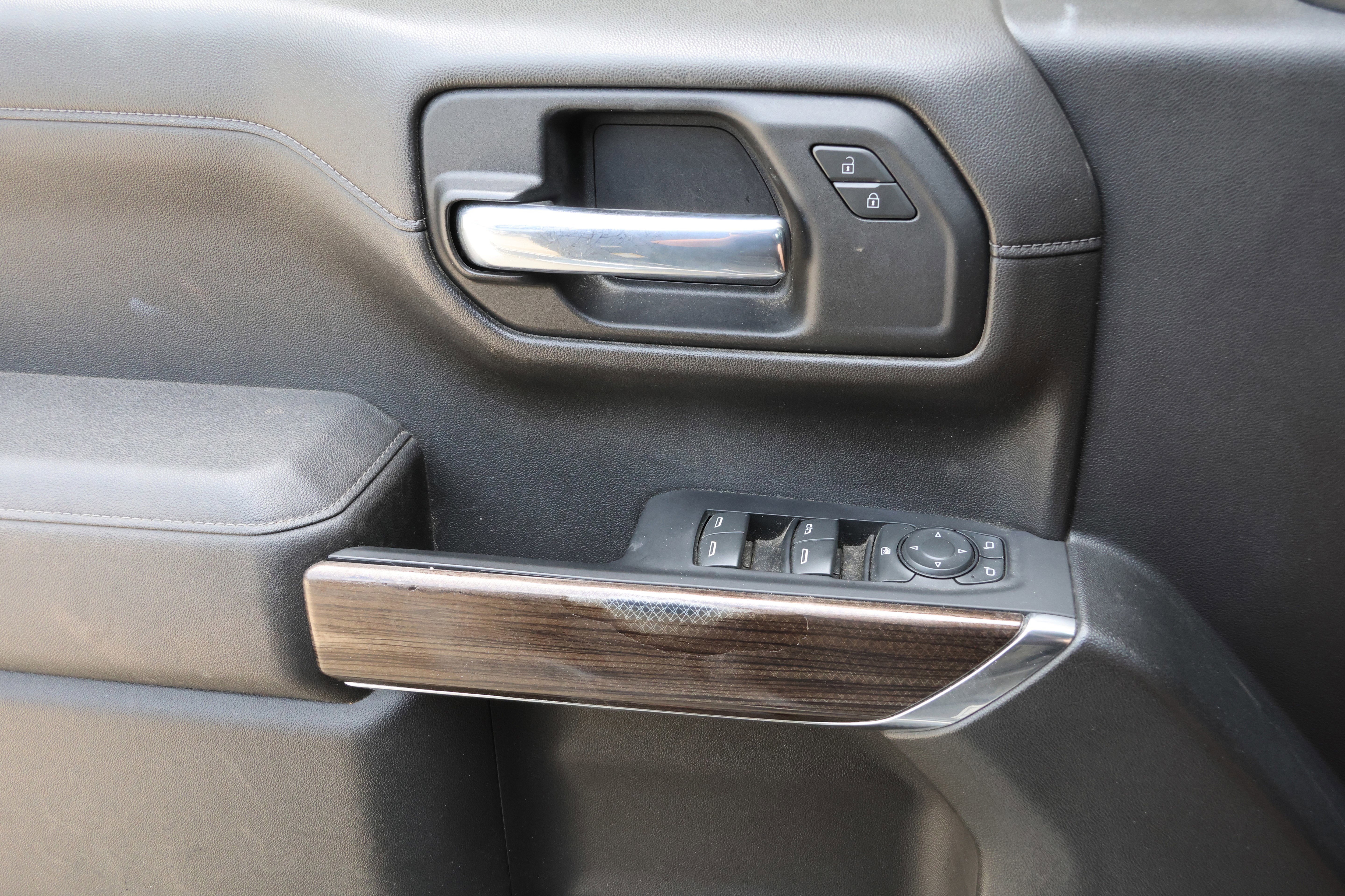 Used 2021 Chevrolet Silverado 1500 LT AWD/4WD image 12