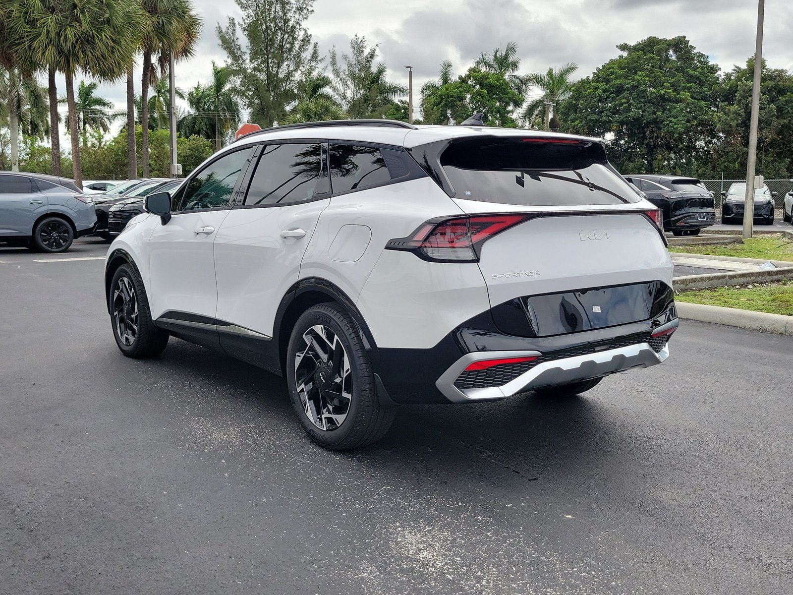 Used 2023 Kia Sportage SX FWD image 6