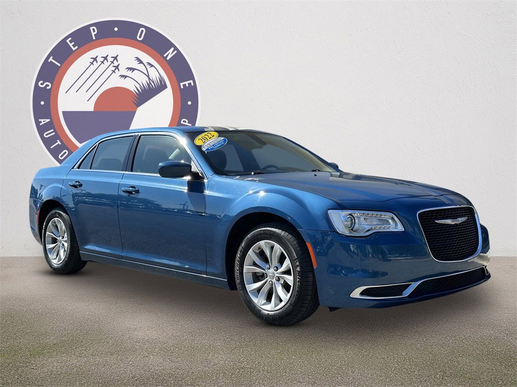 Certified 2022 Chrysler 300 Touring image 2