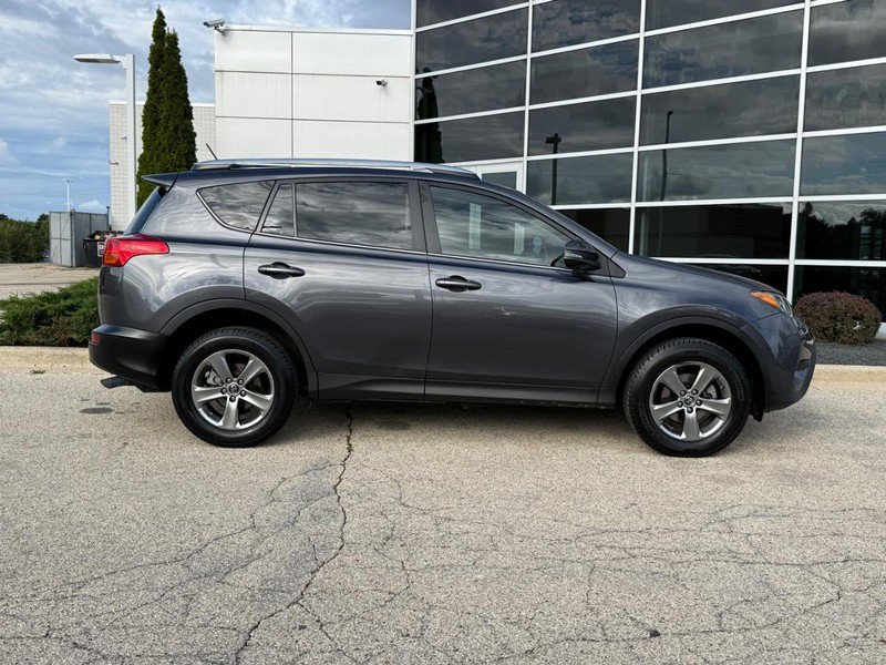 Used 2015 Toyota RAV4 XLE AWD/4WD image 2
