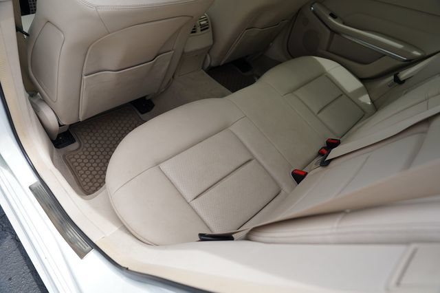 Used 2015 Mercedes-Benz E 350 4MATIC Wagon image 14