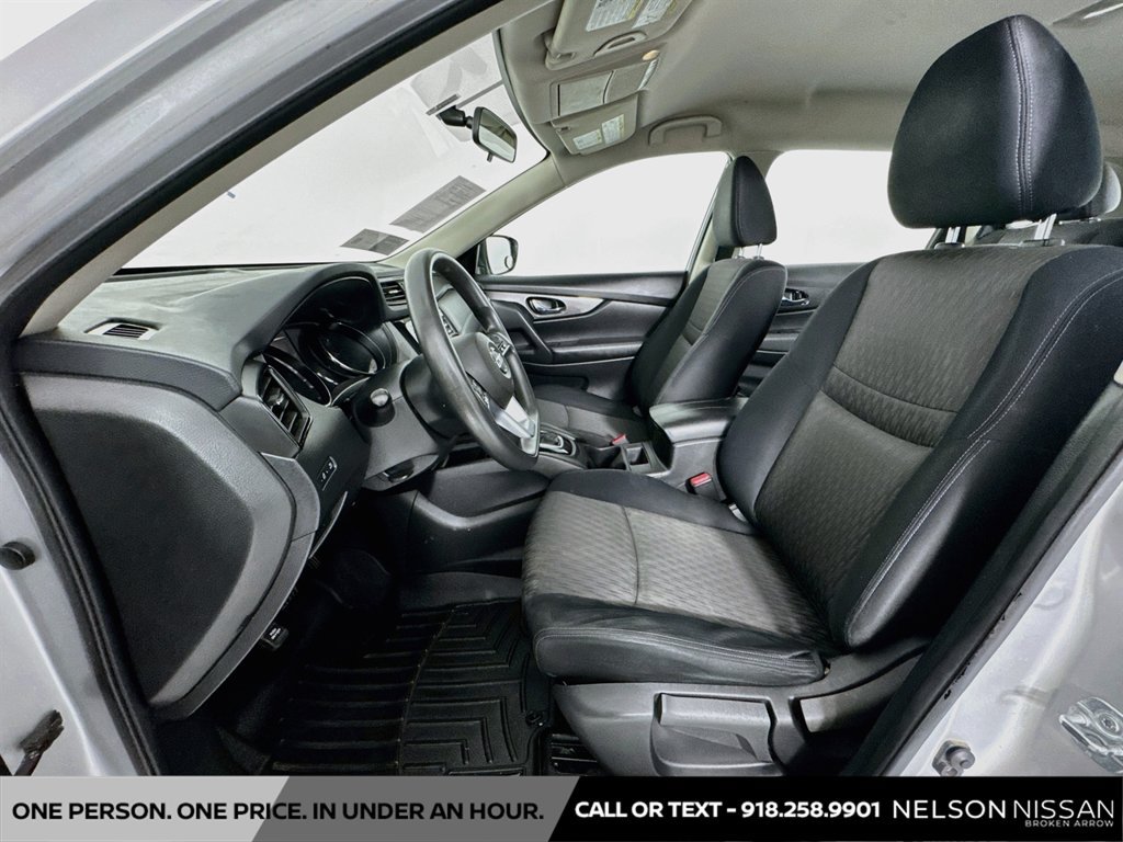 Used 2017 Nissan Rogue S FWD image 19