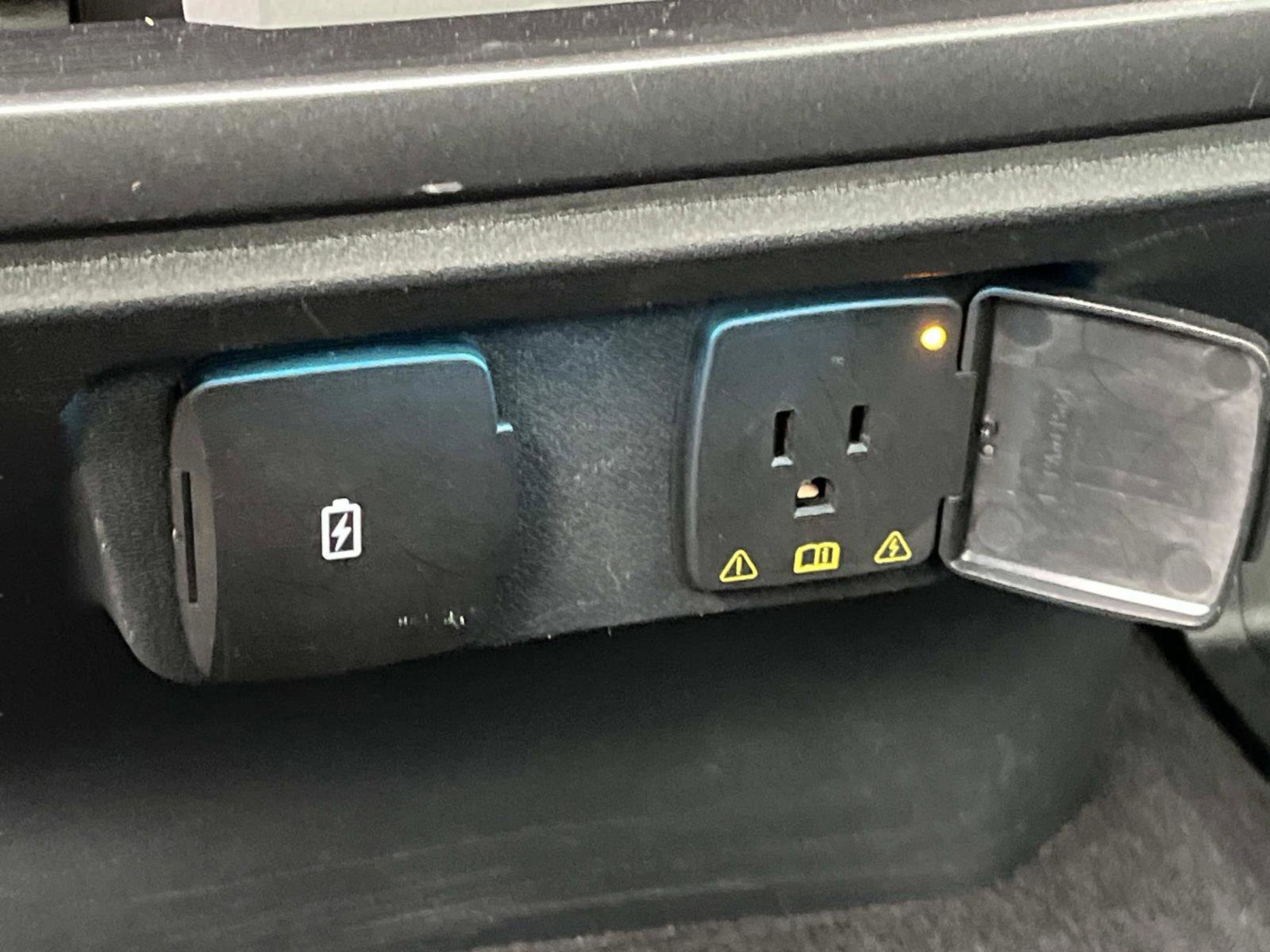 Used 2023 Ford F150 XLT w/ Equipment Group 302A High image 21