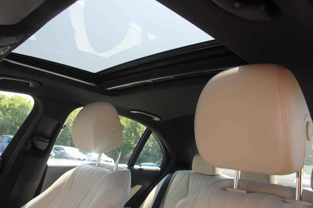 Used 2019 Mercedes-Benz E 300 image 24
