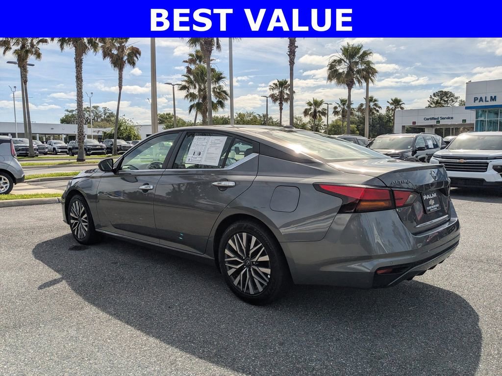 Used 2025 Nissan Altima 2.5 SV image 5