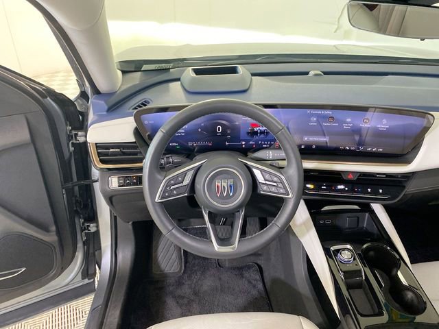 Used 2025 Buick Envision Avenir AWD/4WD image 33