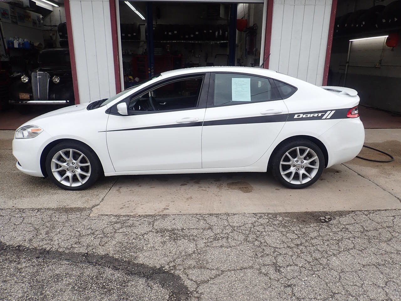 Used 2013 Dodge Dart SXT FWD image 16