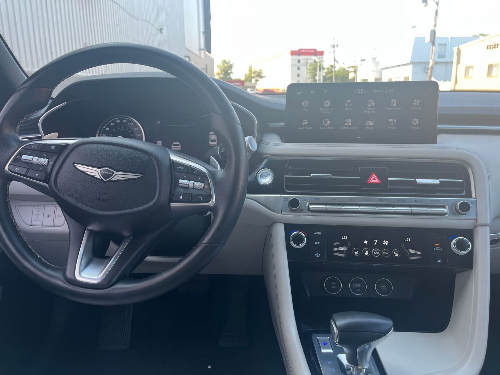 Used 2024 Genesis G70 2.5T image 29