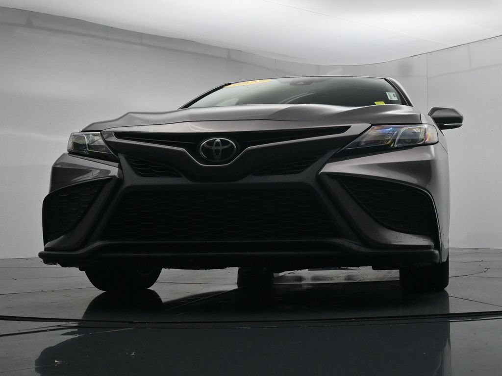 Used 2024 Toyota Camry SE FWD image 33