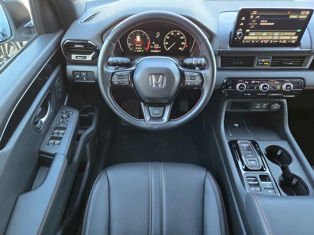 Used 2025 Honda Pilot TrailSport image 11