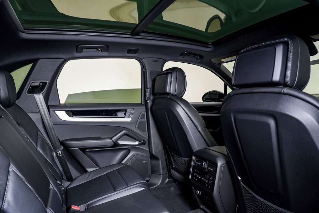 New 2026 Porsche Cayenne image 16