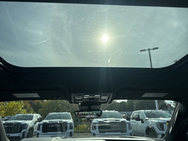 New 2026 GMC Yukon AT4 w/ AT4 Premium Package image 17