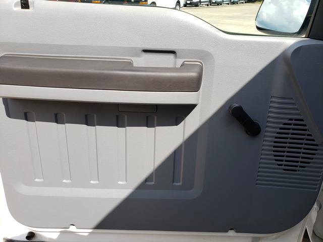 Used 2011 Ford F350 XL w/ Skid Plate Pkg image 13