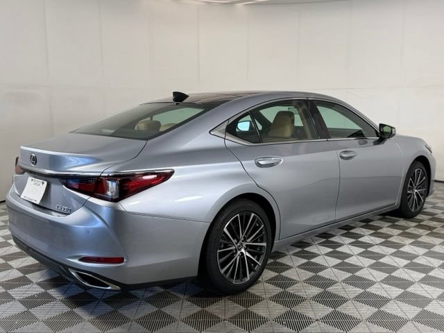Used 2025 Lexus ES 350 w/ Premium Package FWD image 9