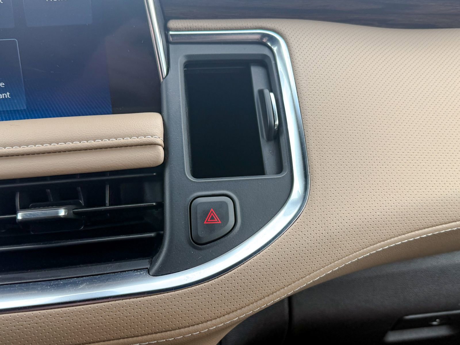 Certified 2022 Chevrolet Tahoe Premier AWD/4WD image 33