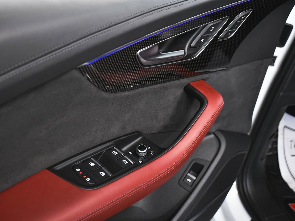 Used 2023 Audi SQ7 Prestige image 11
