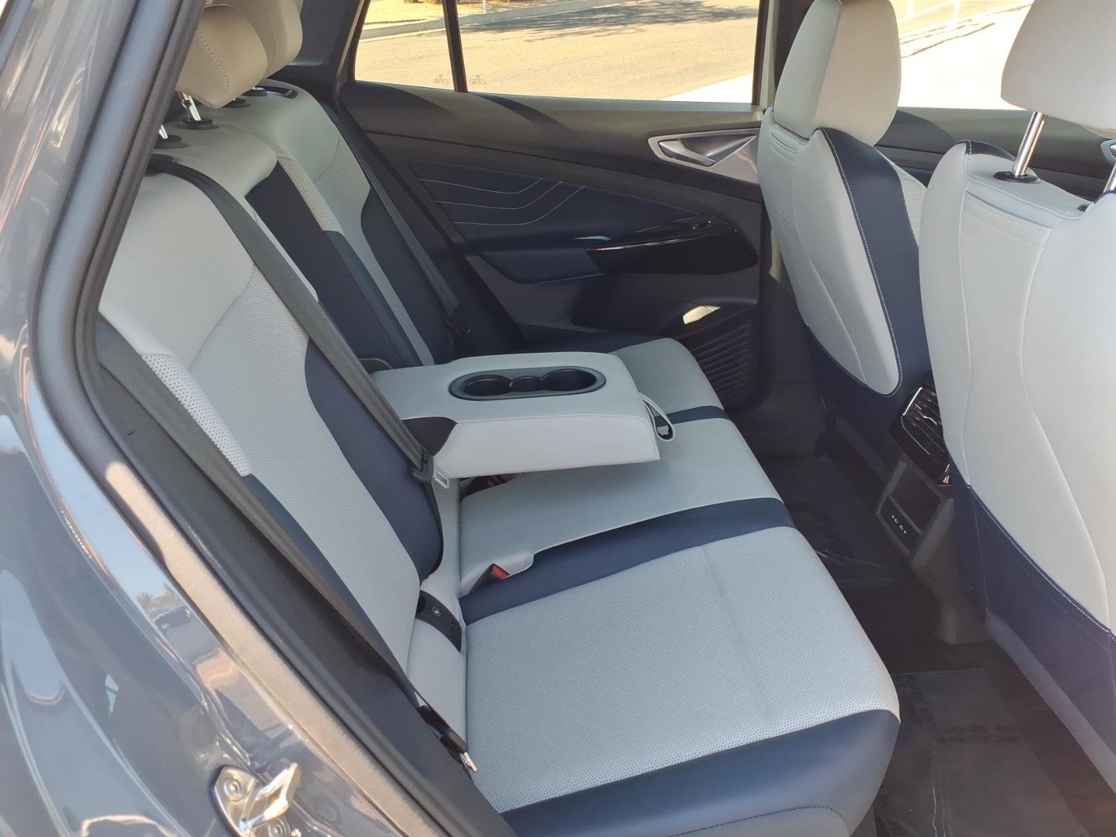 Certified 2025 Volkswagen ID.4 Pro S w/ ID.4 Black Package image 13