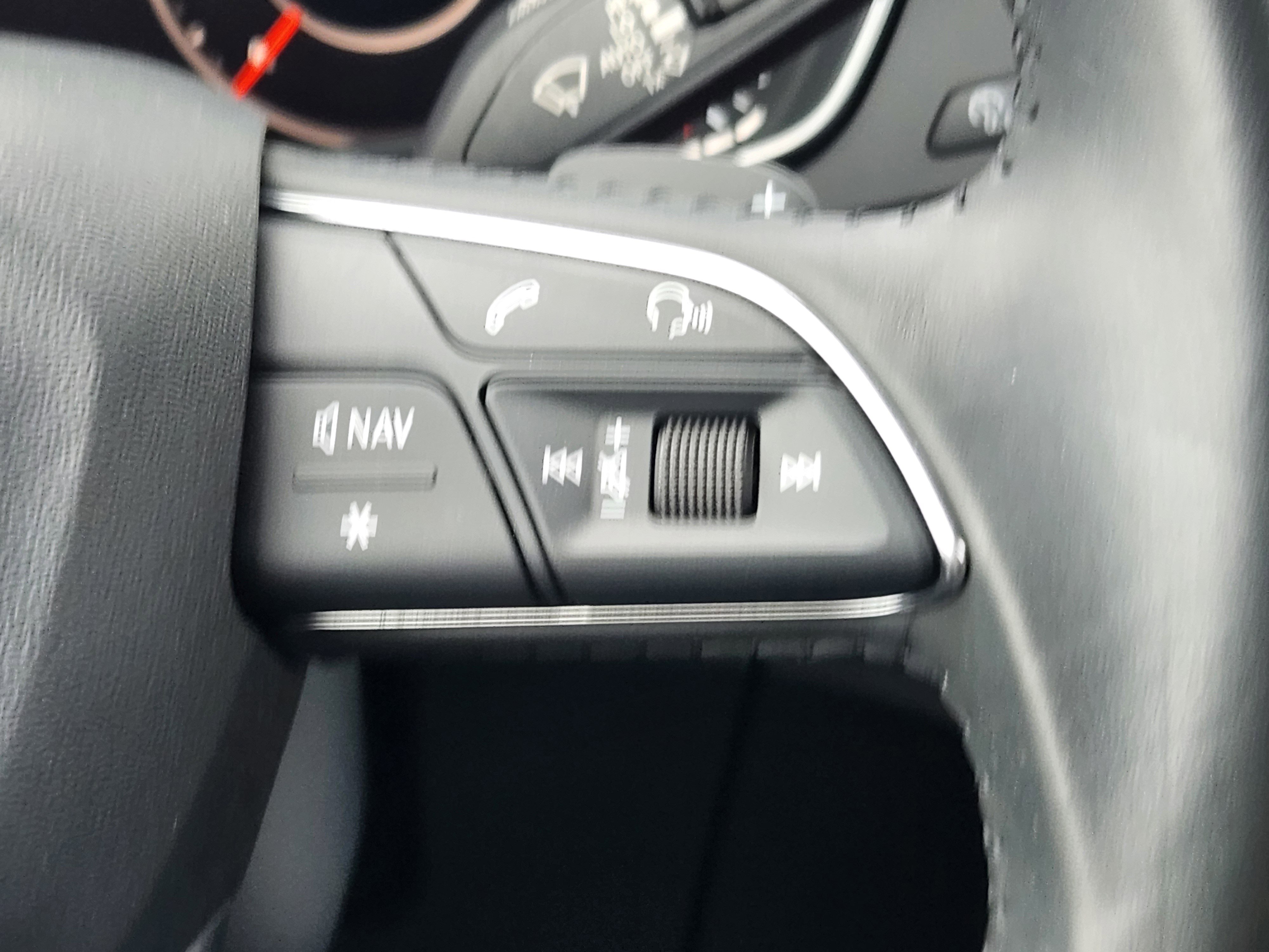 Used 2018 Audi Q5 2.0T Premium Plus image 32