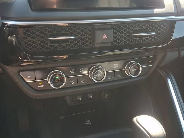 Used 2025 Acura ADX FWD image 18