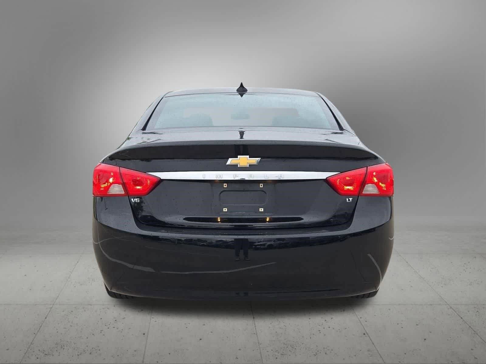 Used 2017 Chevrolet Impala LT FWD image 5