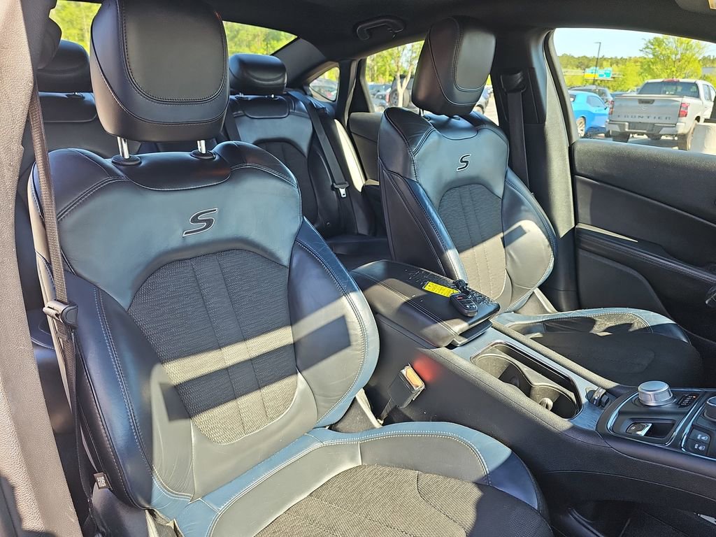 Used 2015 Chrysler 200 S image 13