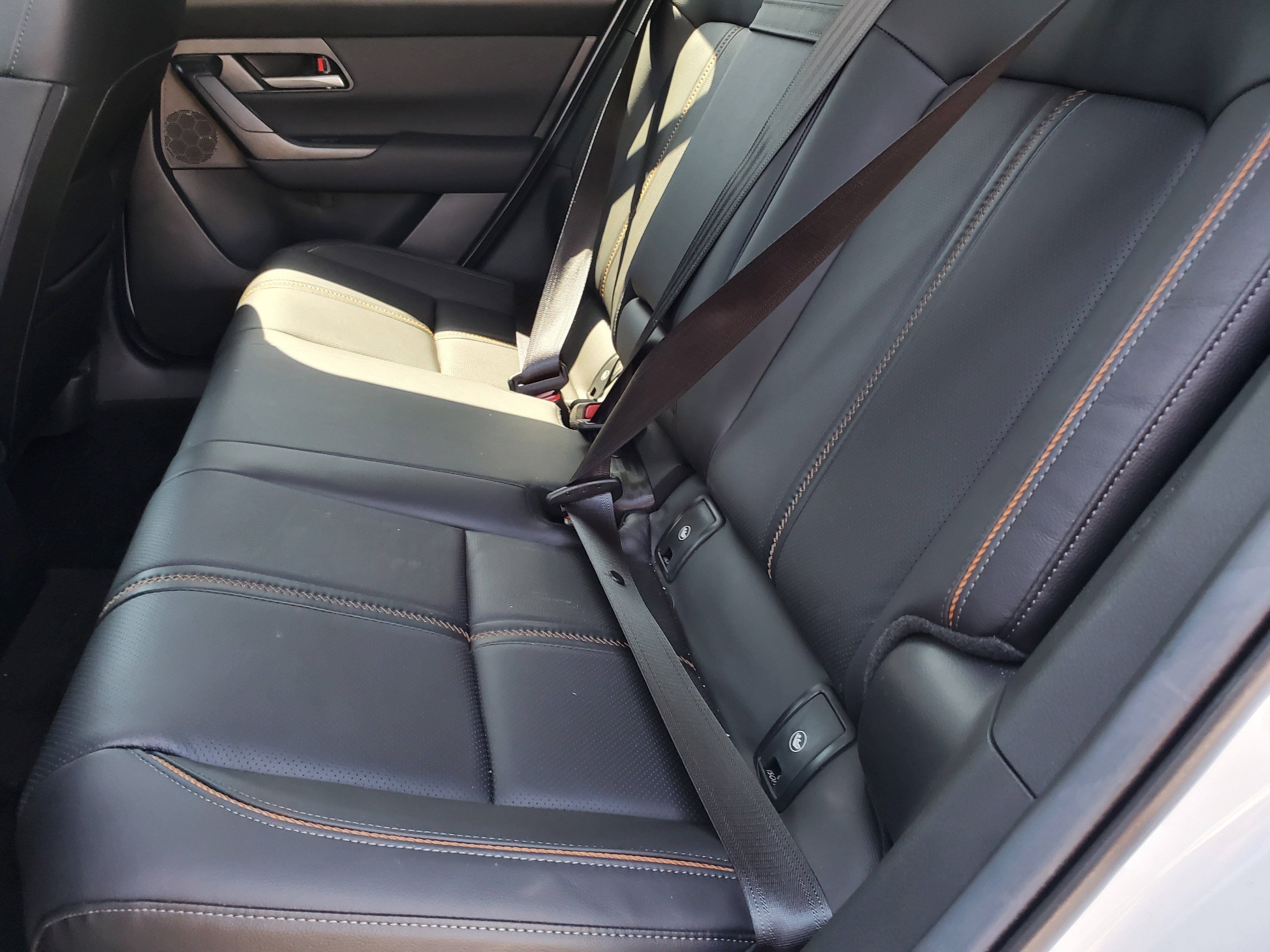 Used 2025 MAZDA CX-50 AWD 2.5 Hybrid w/ Premium Pkg image 12