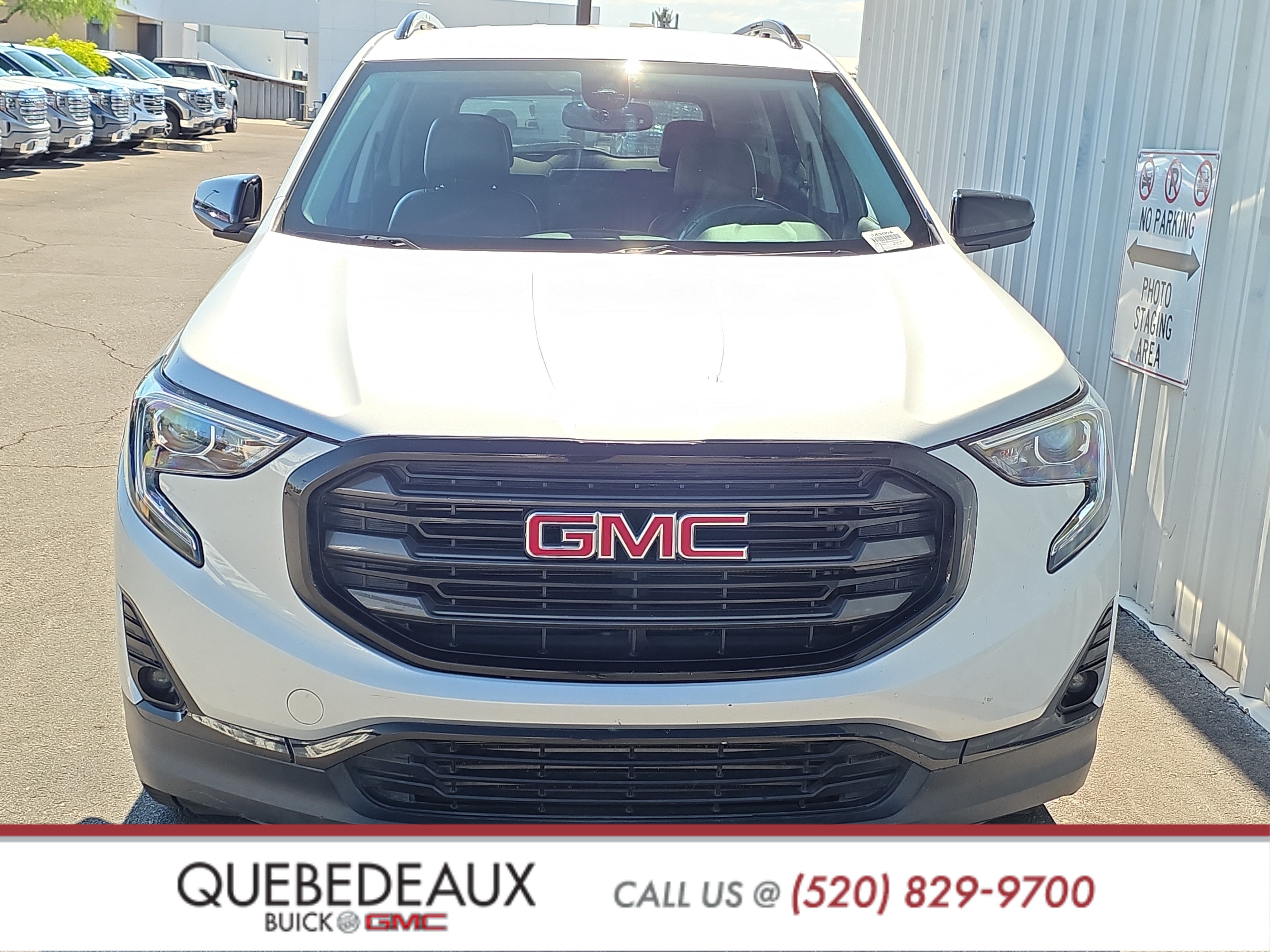 Used 2020 GMC Terrain SLT w/ Preferred Package FWD image 2