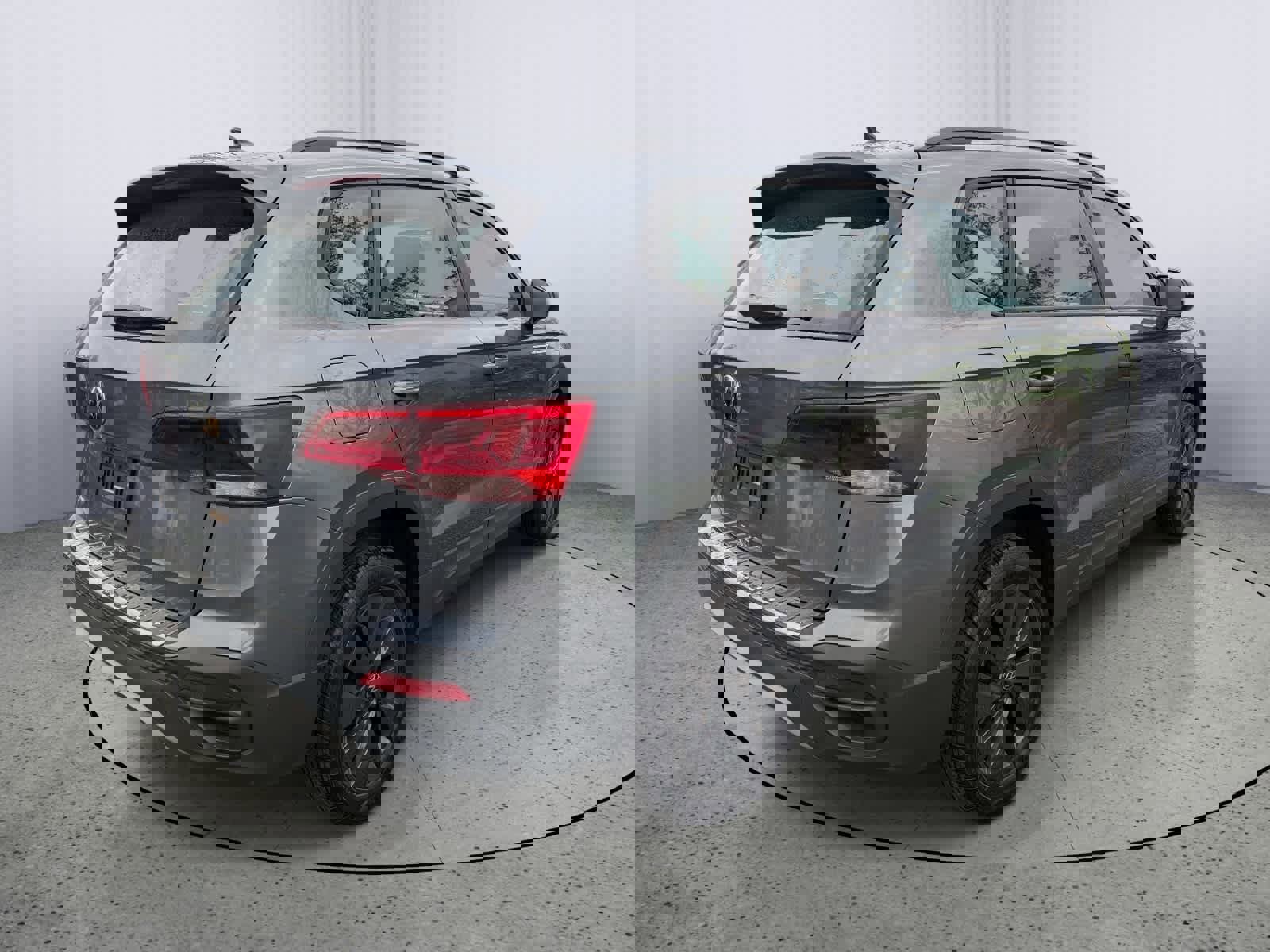 Used 2022 Volkswagen Taos S image 3