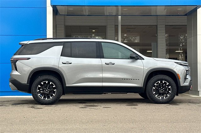 New 2026 Chevrolet Traverse Z71 w/ Enhanced Driving Package image 4