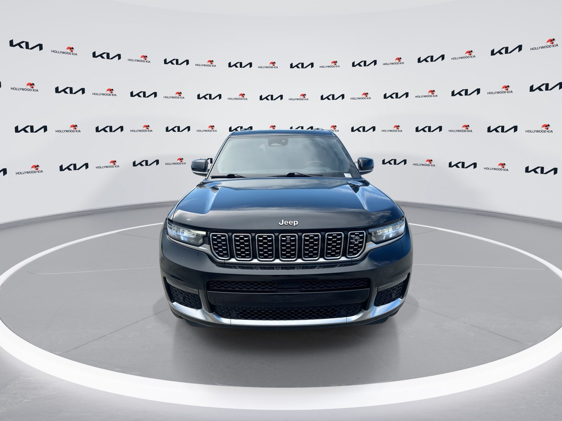 Used 2021 Jeep Grand Cherokee L Summit w/ Advanced Protech Group IV AWD/4WD image 3