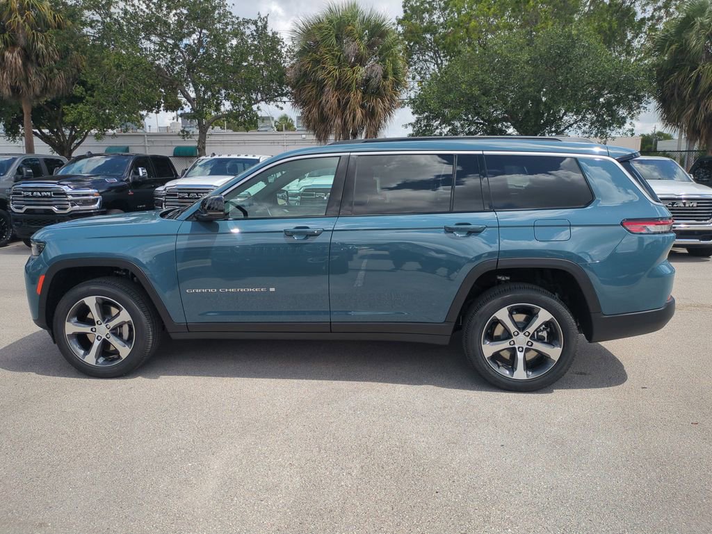 New 2026 Jeep Grand Cherokee L Limited RWD image 8