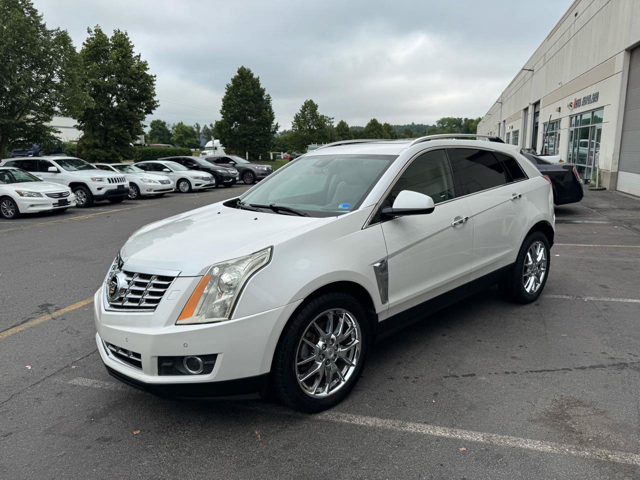 Used 2013 Cadillac SRX Premium AWD/4WD image 30