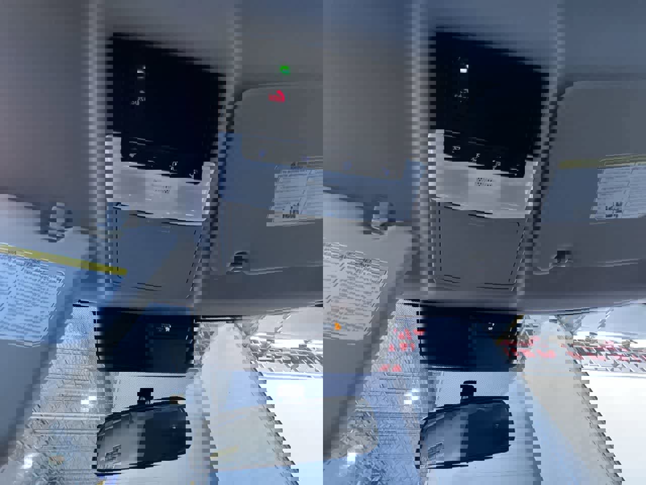 Used 2024 Mitsubishi Outlander SE image 32