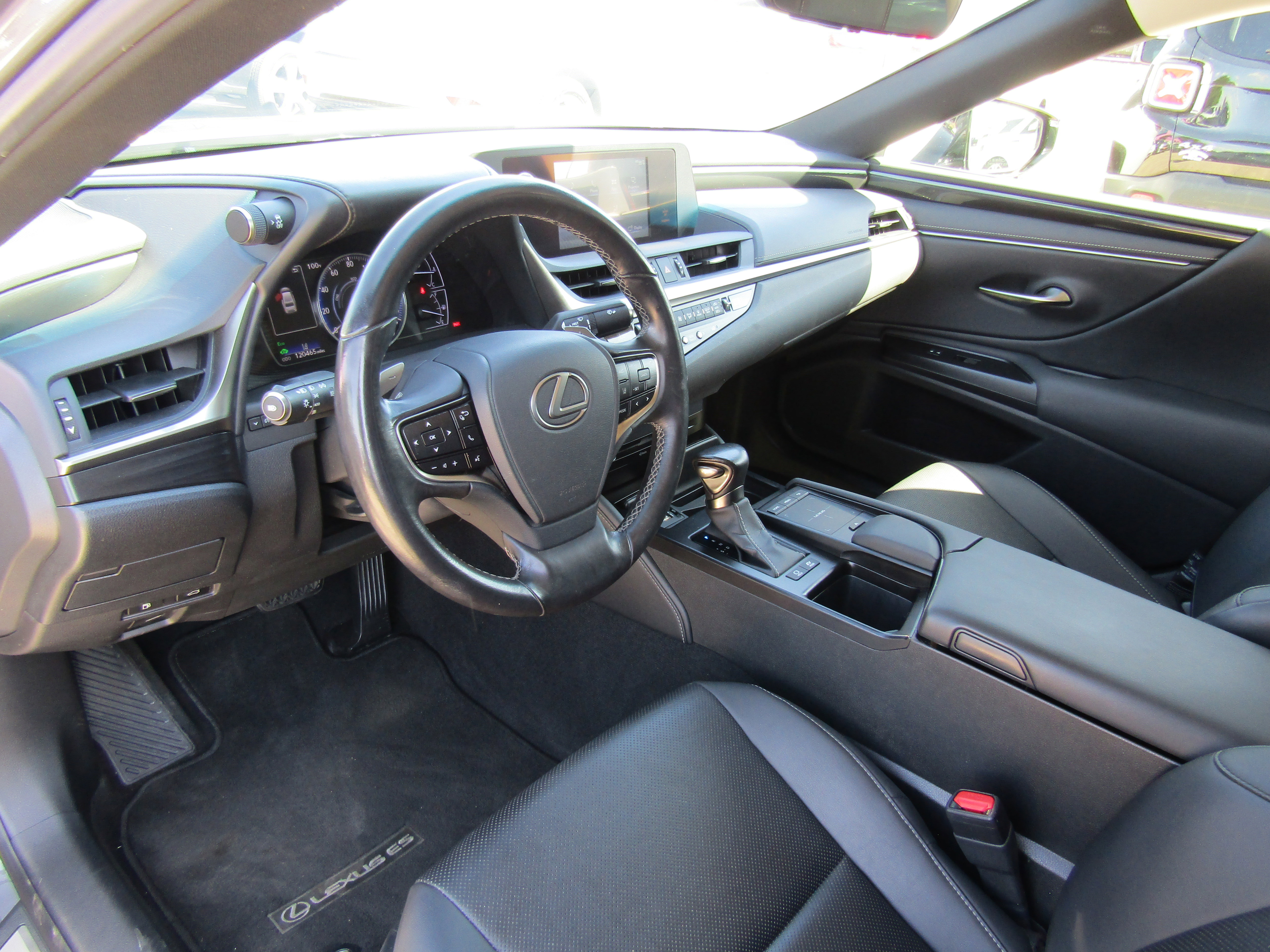 Used 2019 Lexus ES 300h FWD image 29