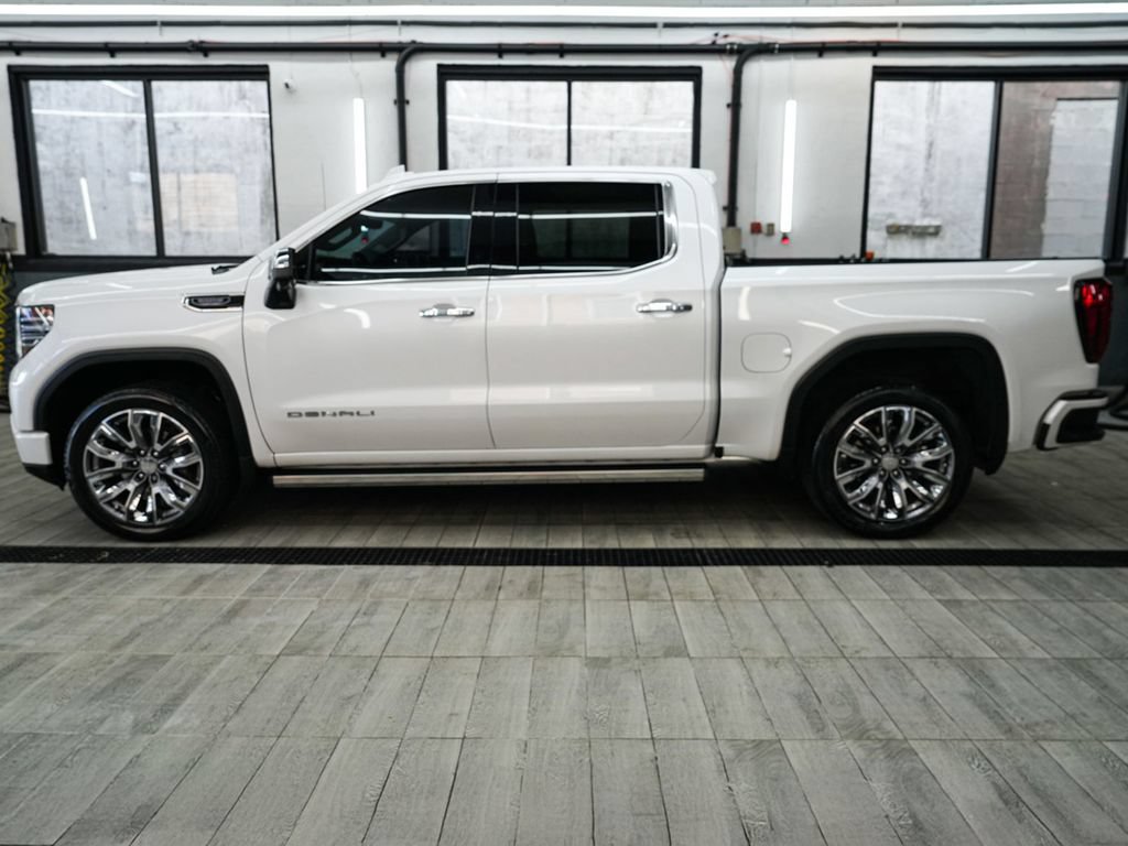 Used 2023 GMC Sierra 1500 Denali w/ Denali Reserve Package AWD/4WD image 4