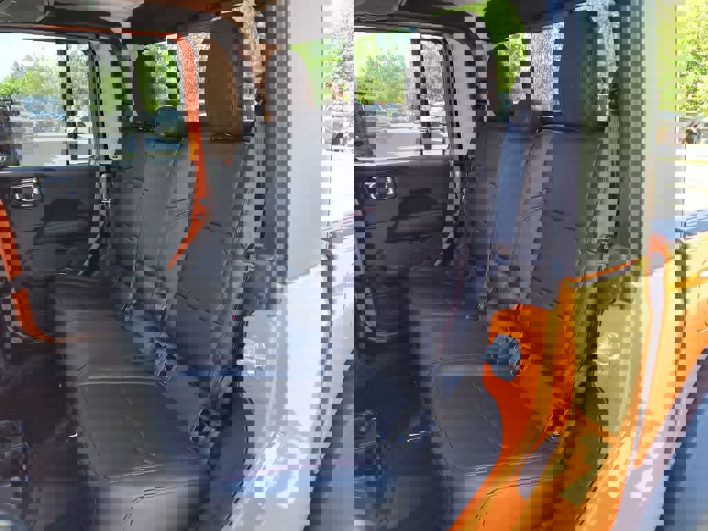 New 2025 Jeep Gladiator Rubicon w/ Convenience Group image 22