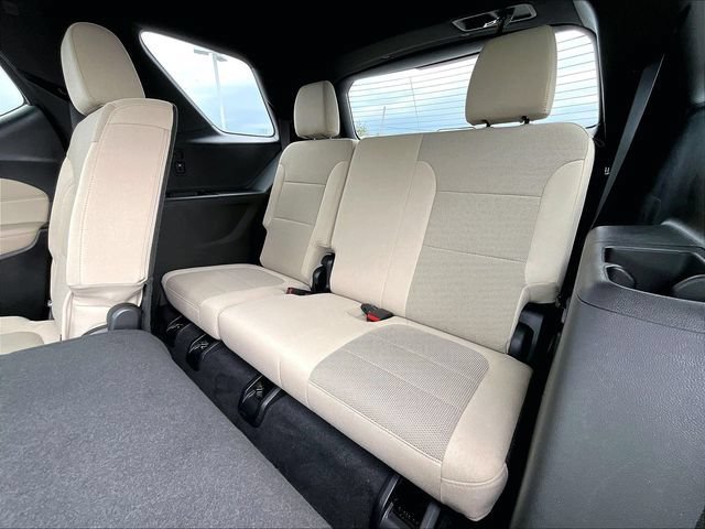 Used 2023 Chevrolet Traverse LS w/ Midnight/Sport Edition FWD image 17